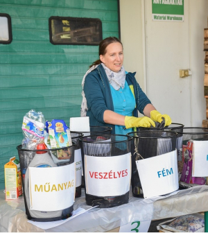 Raklapbútorral, madáretetővel és praktikus tippekkel a fenntarthatóságért