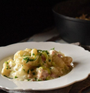 Baconös-póréhagymás gnocchi sajtszószban