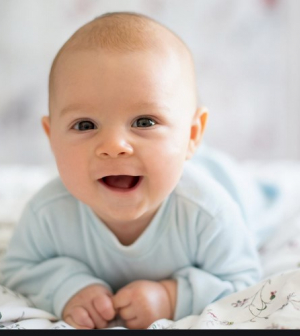 Mit tehetsz, ha a babád utál hason feküdni?