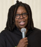 Két hétig nem lehet képernyőn Whoopi Goldberg, a holokausztra vonatkozó megjegyzései miatt